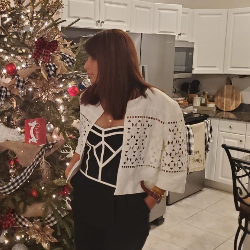 Meet your Posher, Monica